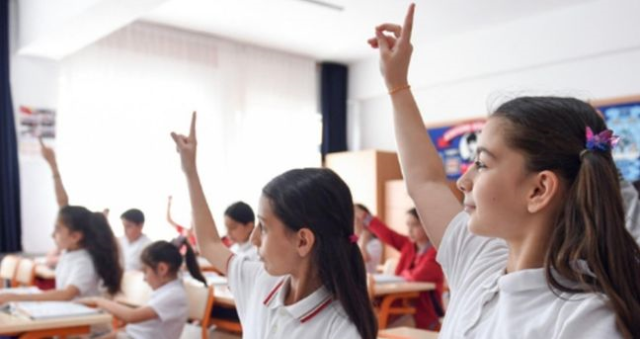 İlk ara tatil ne zaman başlıyor? 2025 okullar ne zaman tatil oluyor?