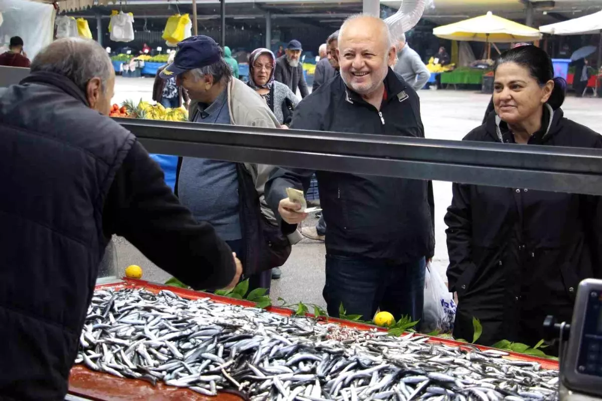 Bolu'da Hamsi Fiyatları Fırtına Nedeniyle Yükseldi
