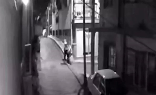 kavgada bogazindan bicak darbesi alan adam 2 19097026 o