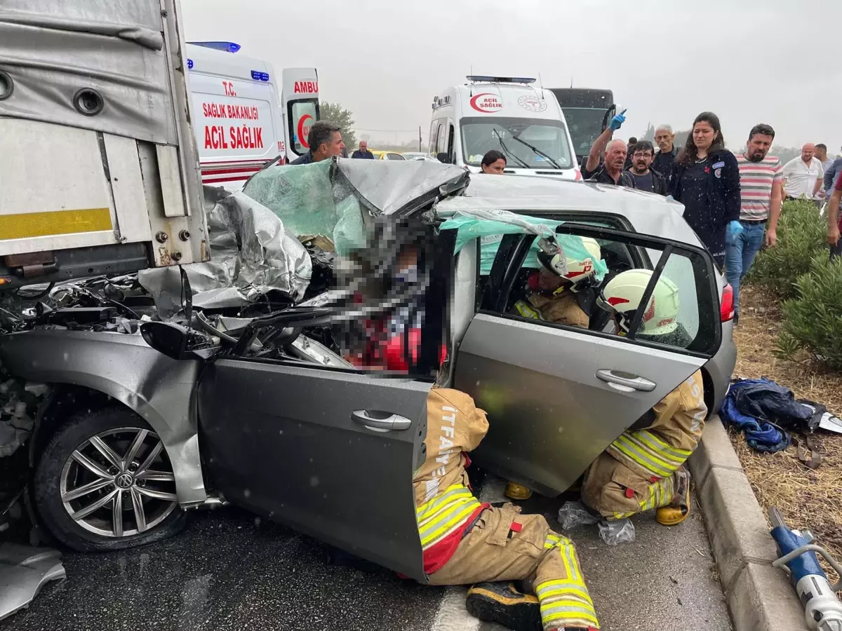 Manisa'da Zincirleme Kaza: 1 Ölü, 2 Yaralı