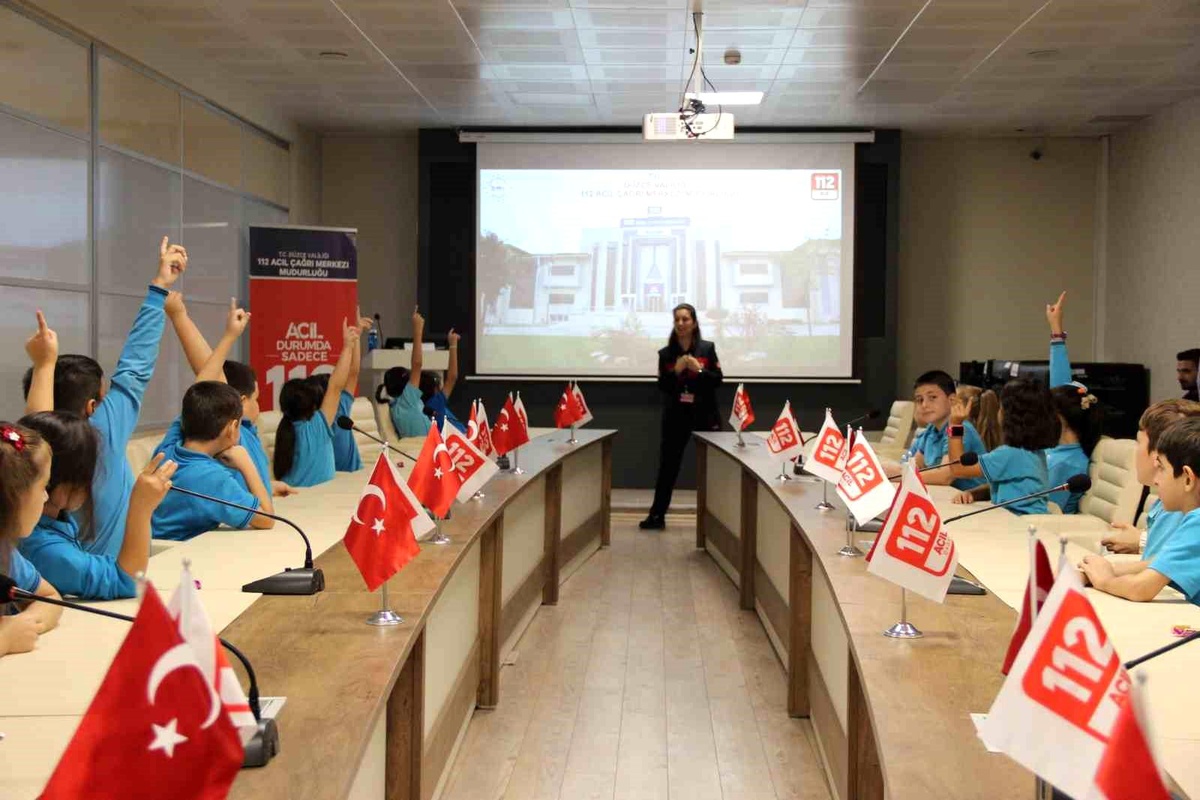 Düzce'de Öğrencilere 112 Acil Durum Eğitimi