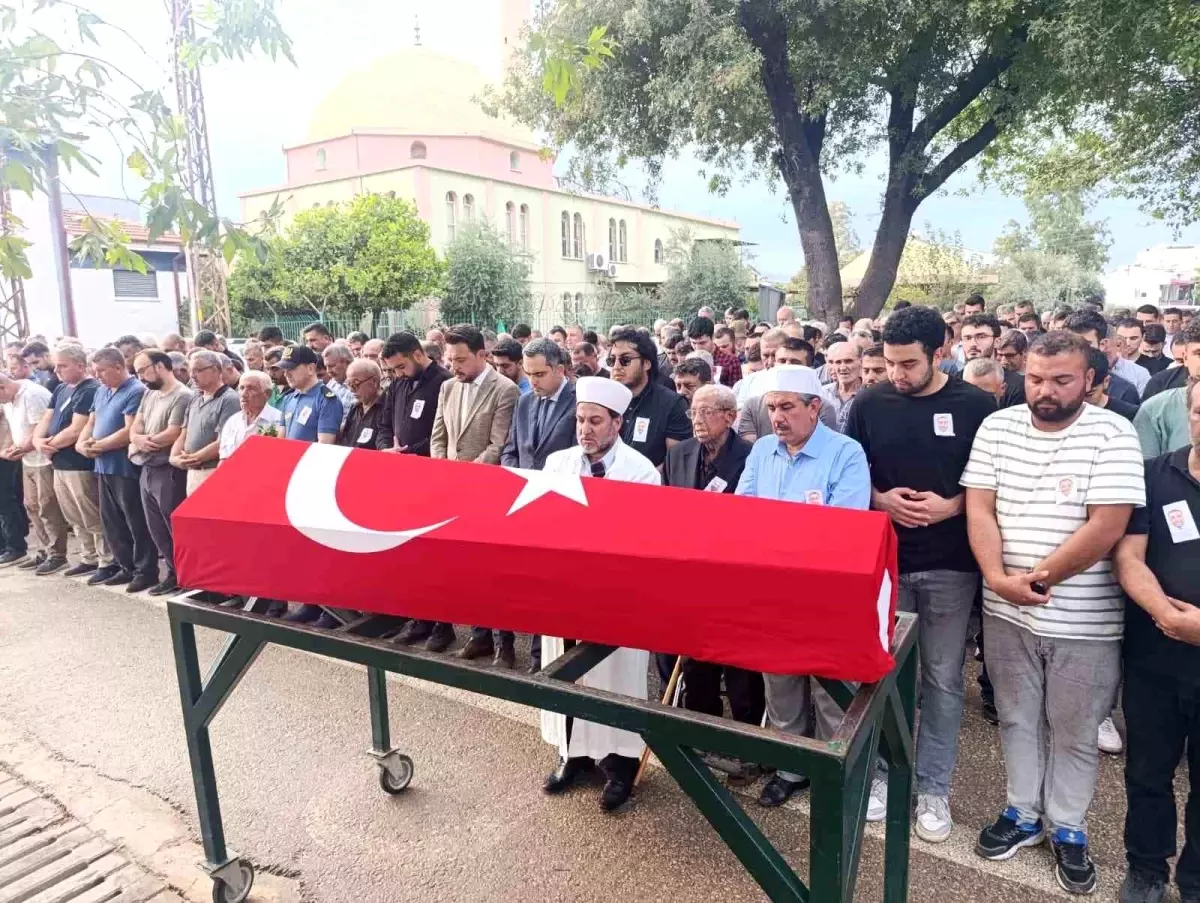 Gaziantep'te Kalp Krizi Geçiren Polis Memuru Selmani Uçar Son Yolculuğuna Uğurlandı