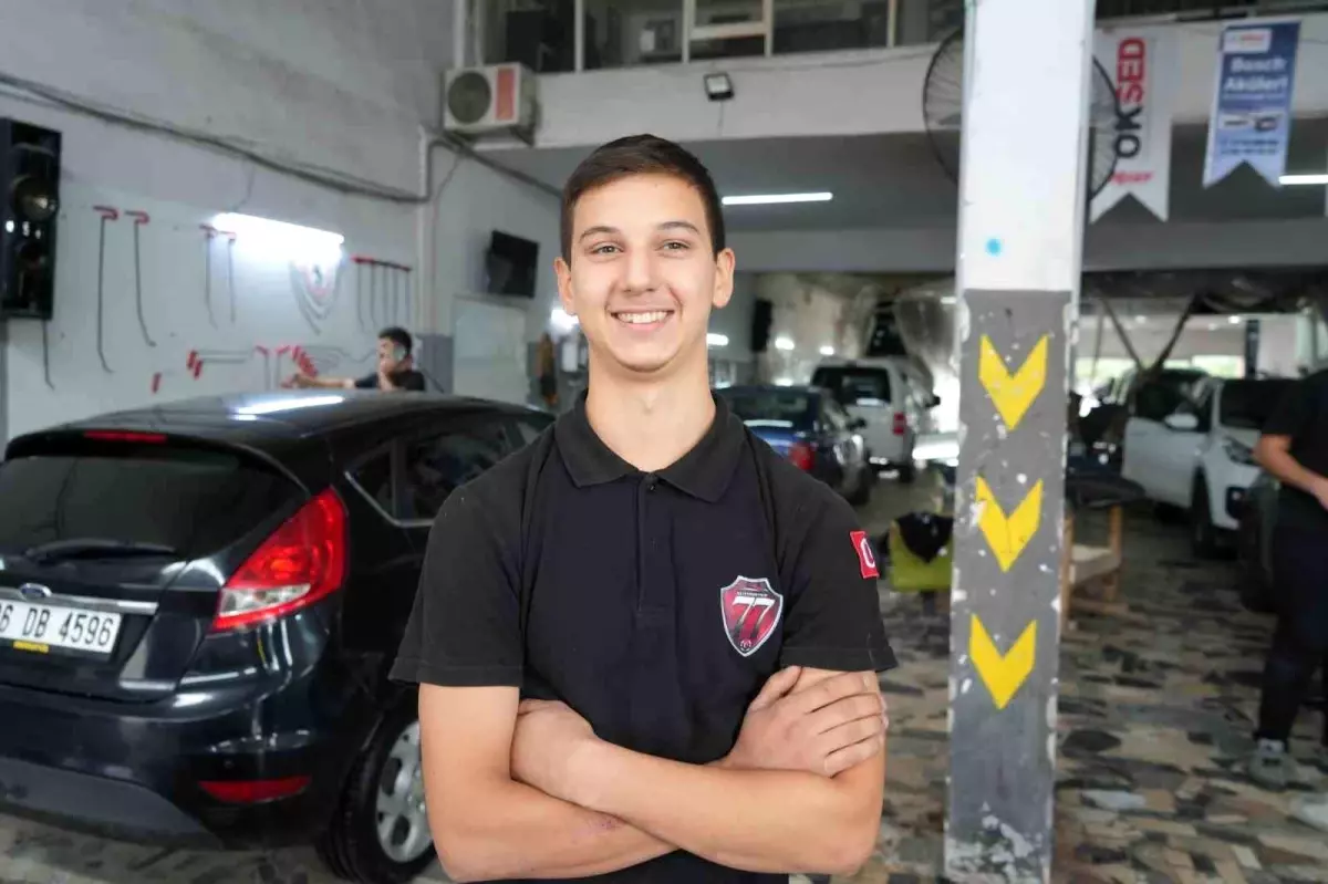 Samsun'da Yılın Çırağı Unvanını Alan Emrullah Orhan: 'Sanayiye Korkmadan Başlayın'