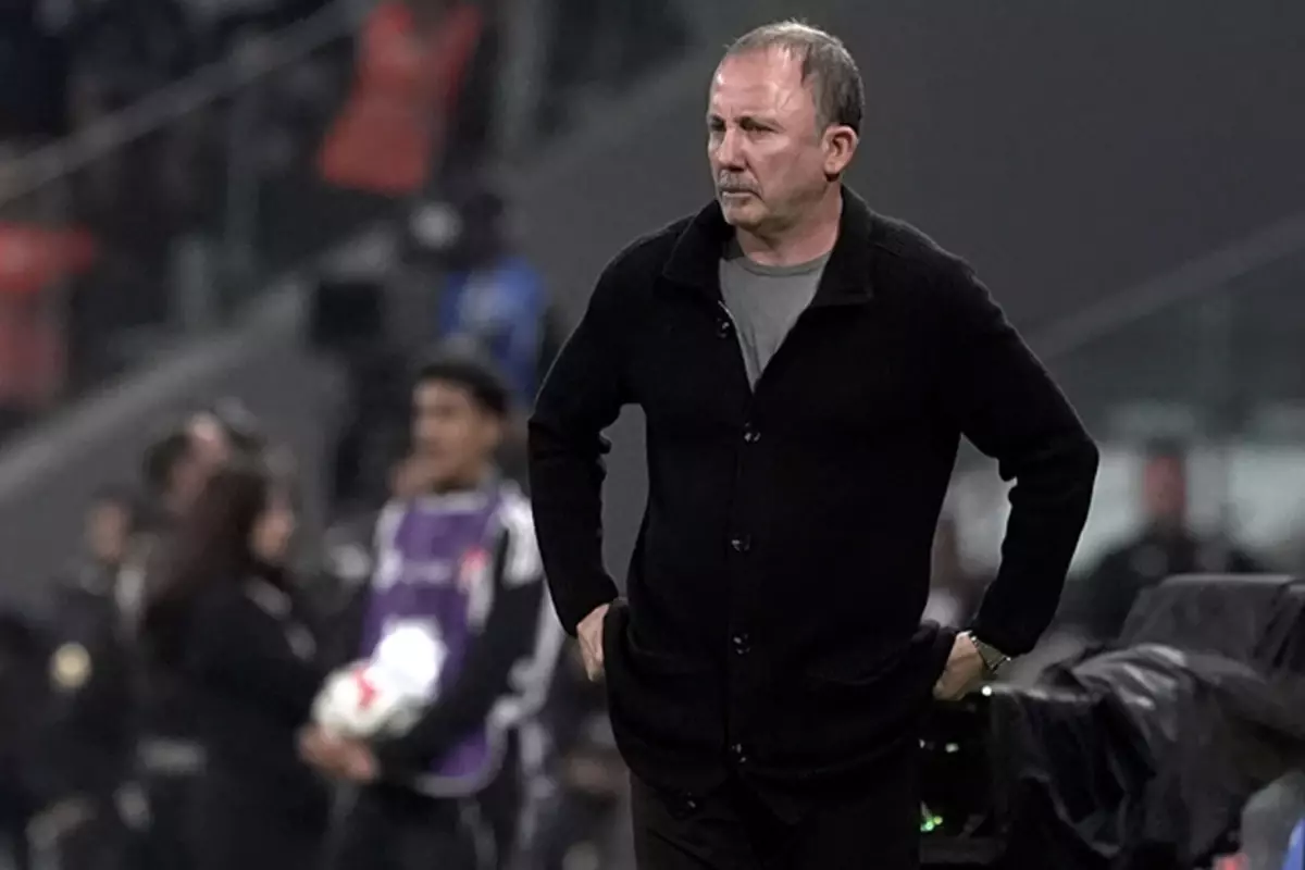 Sergen Yalçın derbi öncesi korkutan haberi verdi: Omzu çıktı, tekrar yerine takmışlar