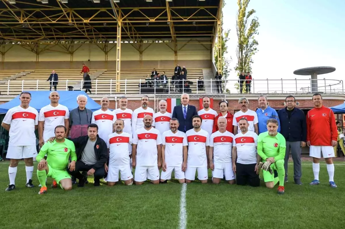 TBMM Başkanı Kurtulmuş, Macaristan'da Dostluk Maçını İzledi