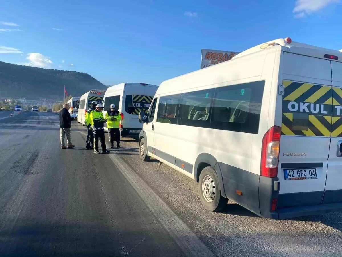 Bozkır'da Okul Servis Araçlarına Denetim Yapıldı