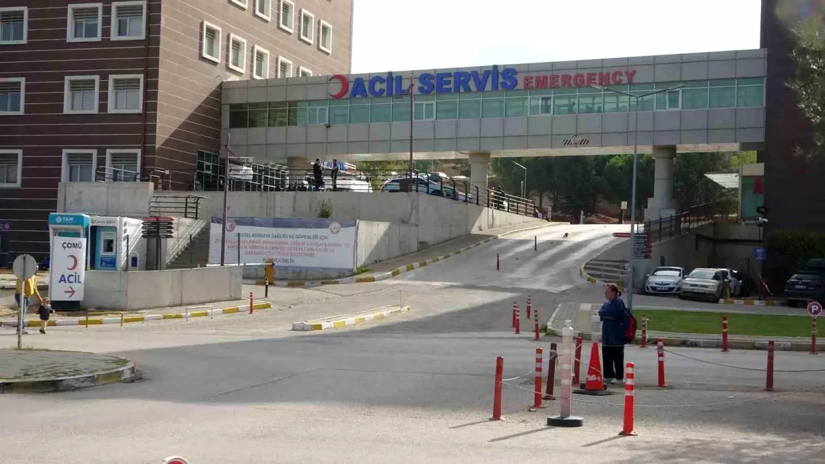 Çanakkale'de Akran Zorbalığı: 14 Yaşındaki Çocuk Ağır Yaralandı