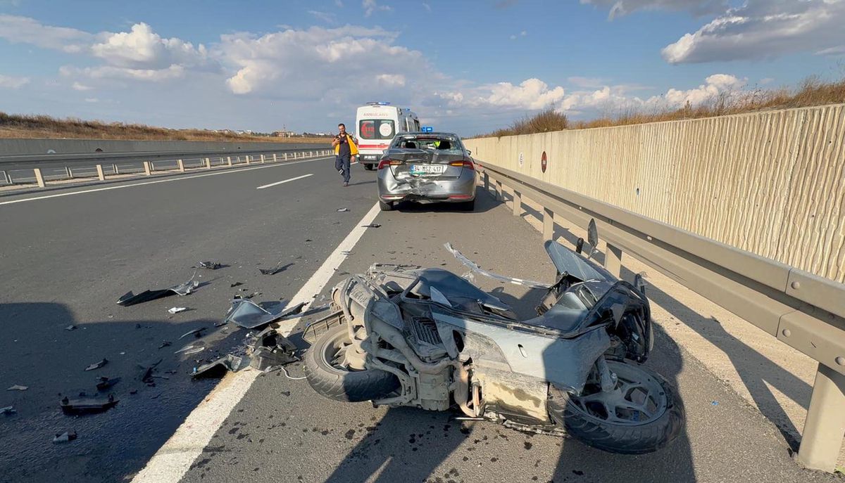 Tekirdağ'da Motosikletin Otomobile Çarpması Sonucu Bir Kişi Yaralandı