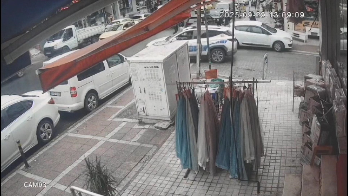 Esenyurt'ta Polis Takibinde Şüpheli Araç Dramı