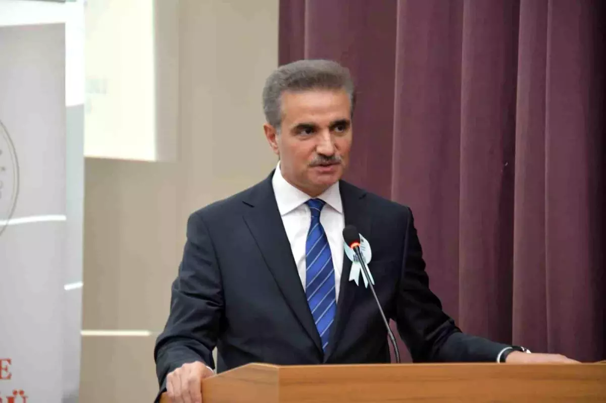Gümüşhane'de 'Hz. Peygamber ve Aile' Konferansı Düzenlendi