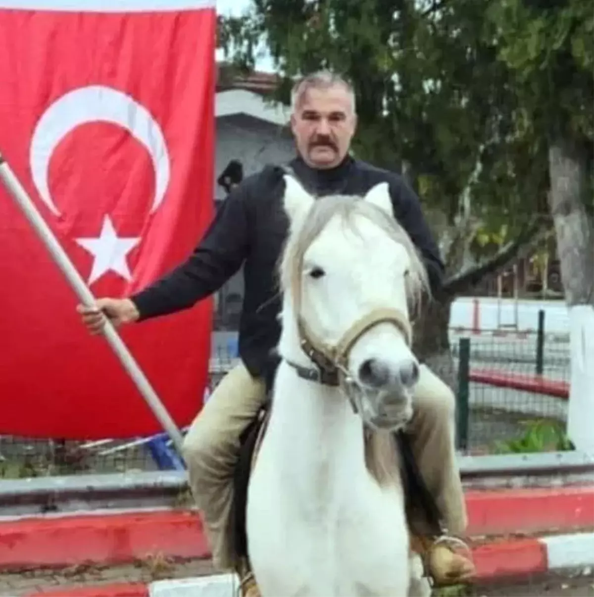 Husumetli Komşu Silahla Vurdu: Bir Ölü
