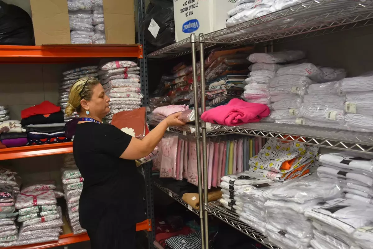 İzmir Şehir Hastanesi'nde İhtiyaç Sahibi Hastalar İçin Sosyal Market Kuruldu