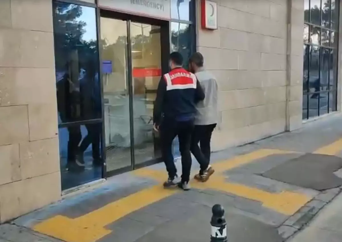 İzmir Merkezli FETÖ Operasyonunda 35 Gözaltı