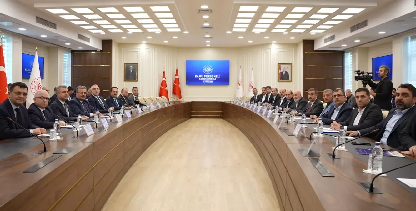 Kamu Personeli Danışma Kurulu toplandı: Kamuda sendikalaşma oranı yüzde 77'ye ulaştı