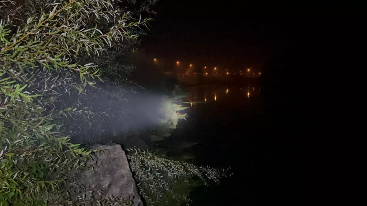 Kayıp 3 çocuk annesinin nehir kıyısında ayakkabı ve telefonu bulundu