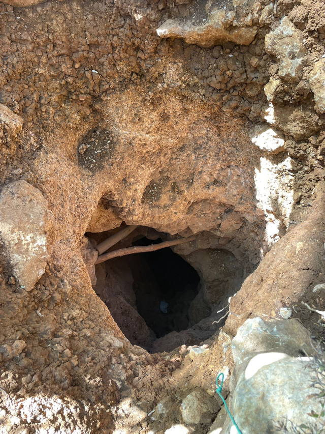 He died of poisoning in the well he dug with the dream of getting rich easily