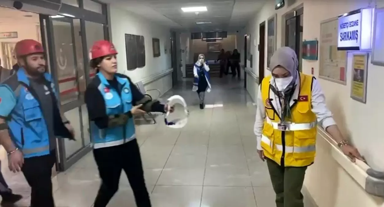 Sarıkamış Devlet Hastanesi'nde Gerçekçi Yangın Tatbikatı