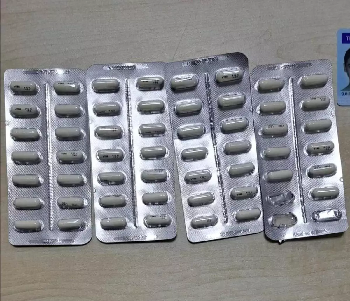 Salihli'de Uyuşturucu ve Silah Operasyonu: Şüphelilere Adli İşlem Başlatıldı