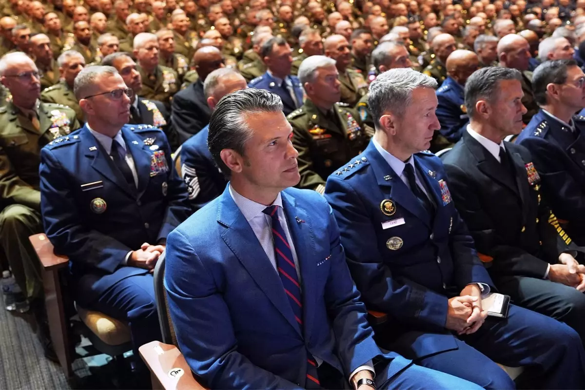 ABD Savaş Bakanı Hegseth, ordudaki şişman generallere savaş açtı