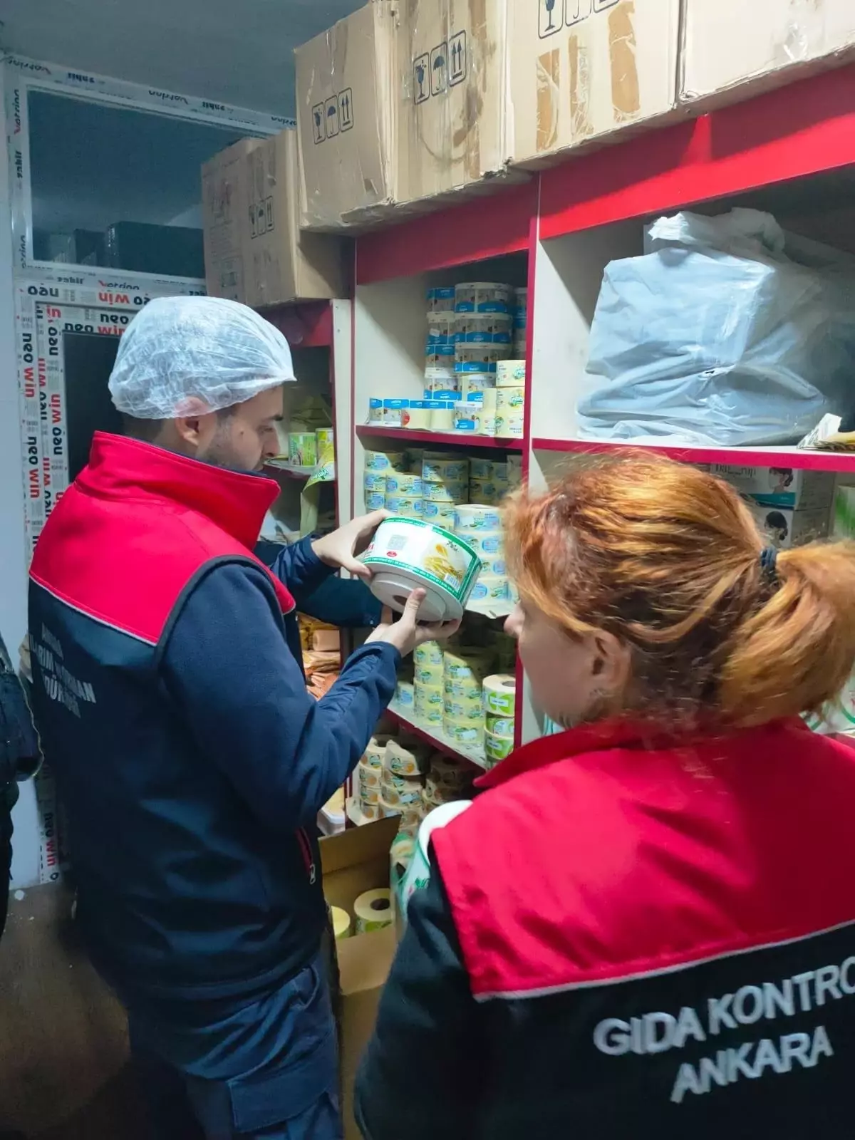 Yenimahalle'de Süt Ürünlerine Denetim: 3 Ton Ürün İmha Edildi