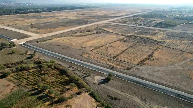 The BYD factory, which was supposed to be operational in 2026, has turned into a never-ending story
