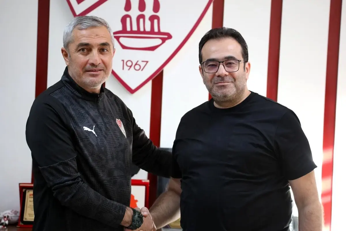 Elazığspor'da Yeni Dönem: Mustafa Sarıgül İmza Attı