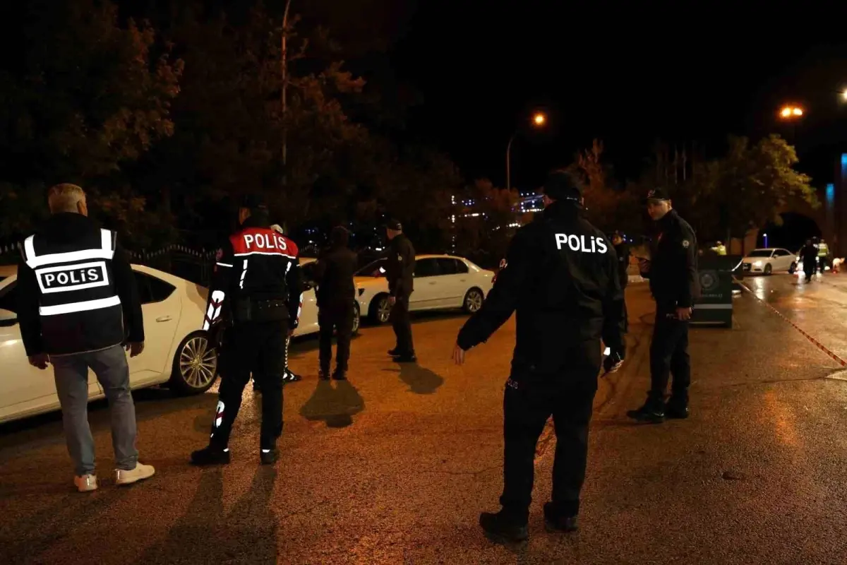 Erzurum'da Polis Denetimleri ve Bilgilendirme Faaliyetleri Artırıldı