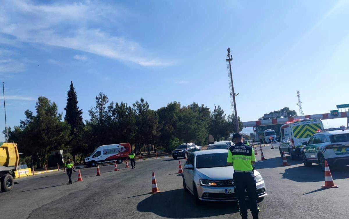 Aydın'da Otoyol Gişelerinde Havadan Trafik Denetimi Uygulandı