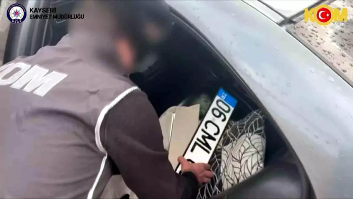 Kayseri'de Sahte Plaka Operasyonu: 2 Kişi Yakalandı