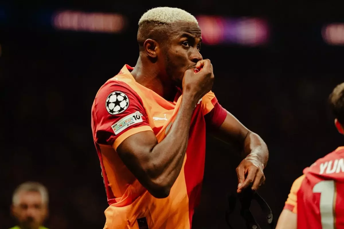 Liverpool'u yıkan Osimhen, İngiltere'de kriz çıkardı