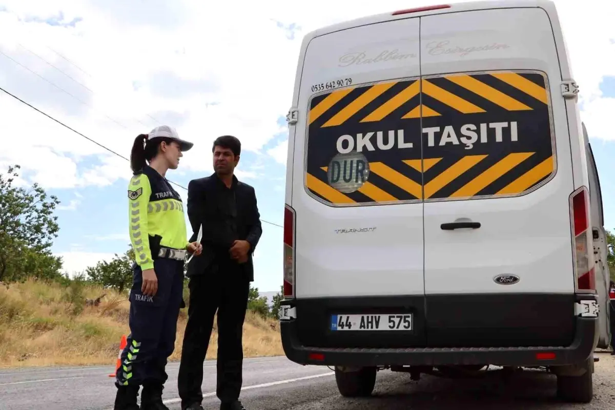 Malatya'da Okul Servis Araçlarına Denetim Yapıldı