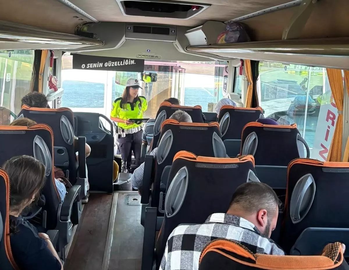 Manisa'da Yolcu Otobüslerine Emniyet Kemeri Denetimi