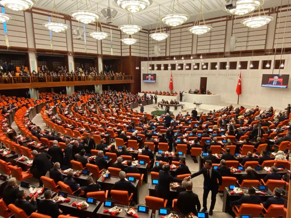 Meclis'te yeni yasama yılı başladı (2)