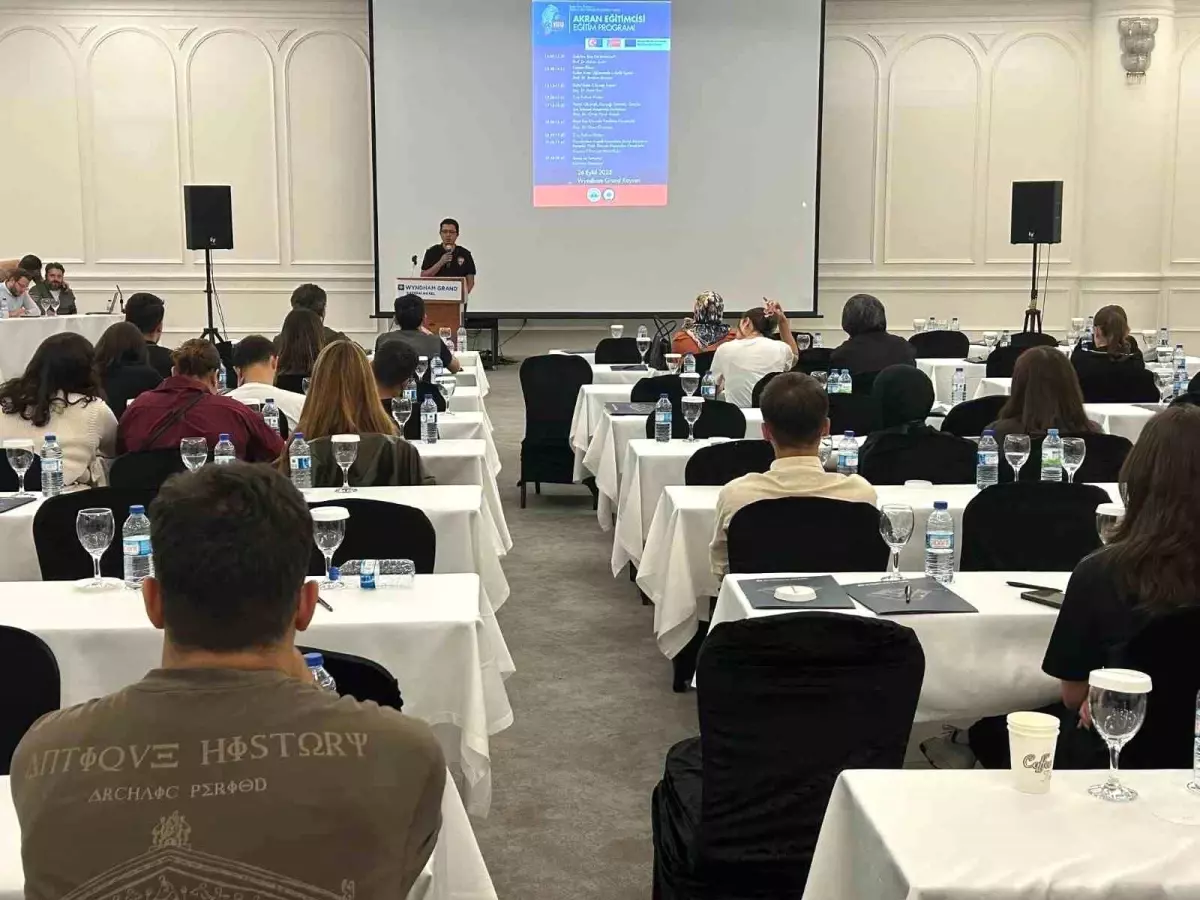 Kayseri'de Safe-You Projesi Akran Eğitimcisi Programı Gerçekleşti