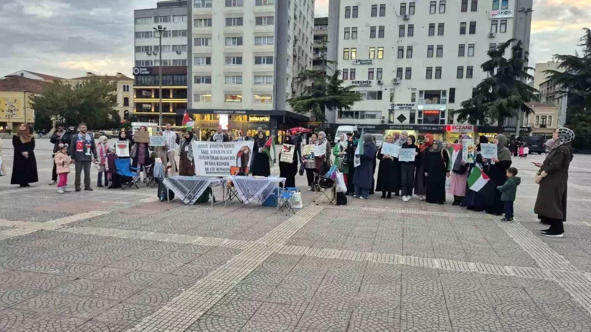 Samsun'da Gazze'ye Destek İçin Stand Kuruldu