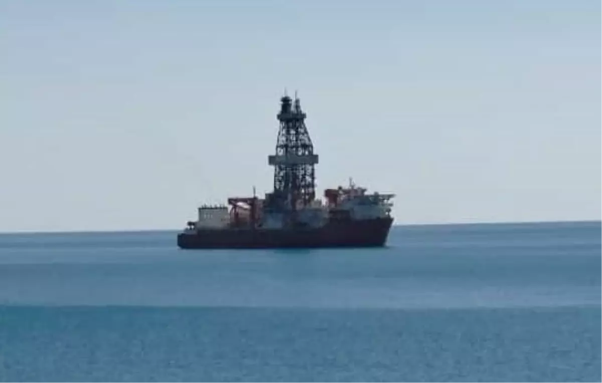 Türkiye'nin 5. Sondaj Gemisi 'West Draco' Akdeniz'de Demirledi