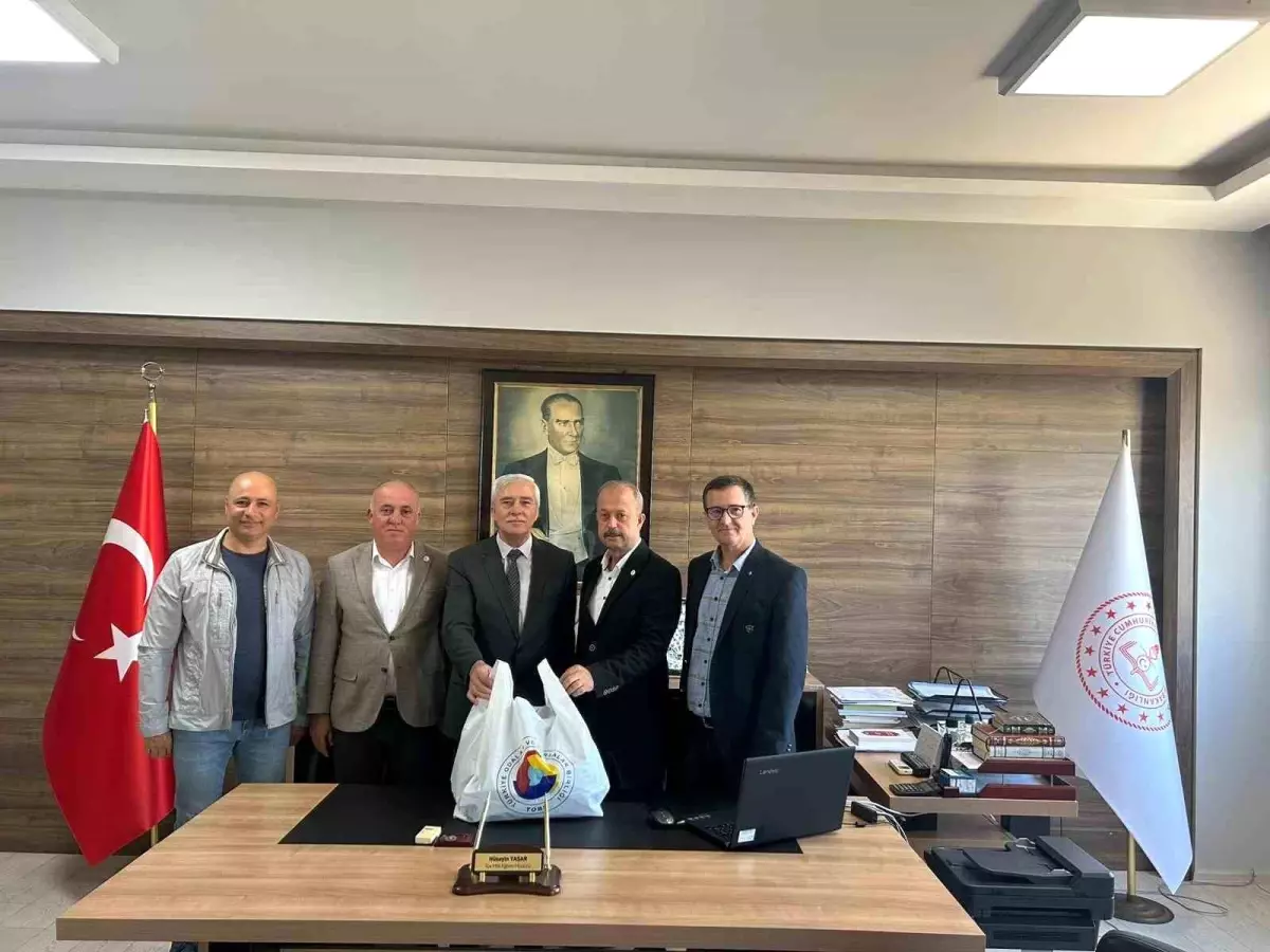 Yenişehir'de 200 Öğrenciye Giyim Yardımı Protokolü İmzalandı