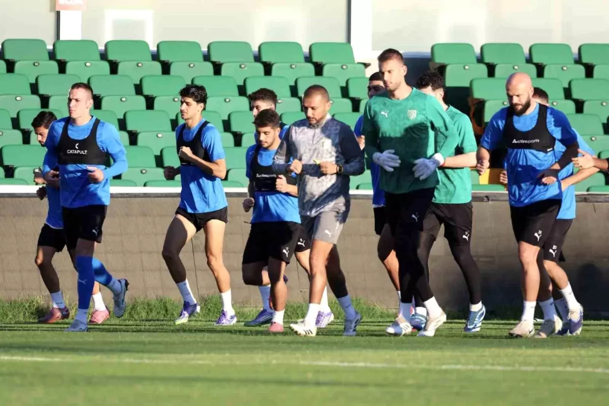 Burhan Eşer'den Taraftar Çağrısı: 'Stadı Dolduralım'