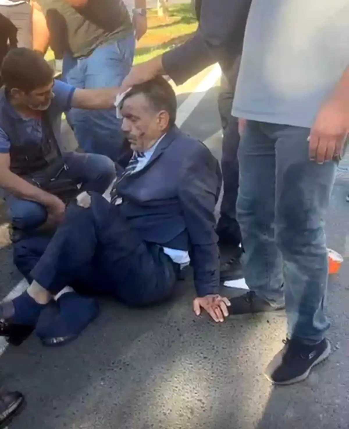 Diyarbakır'da Yaya Minibüsün Çarpması Sonucu Yaralandı