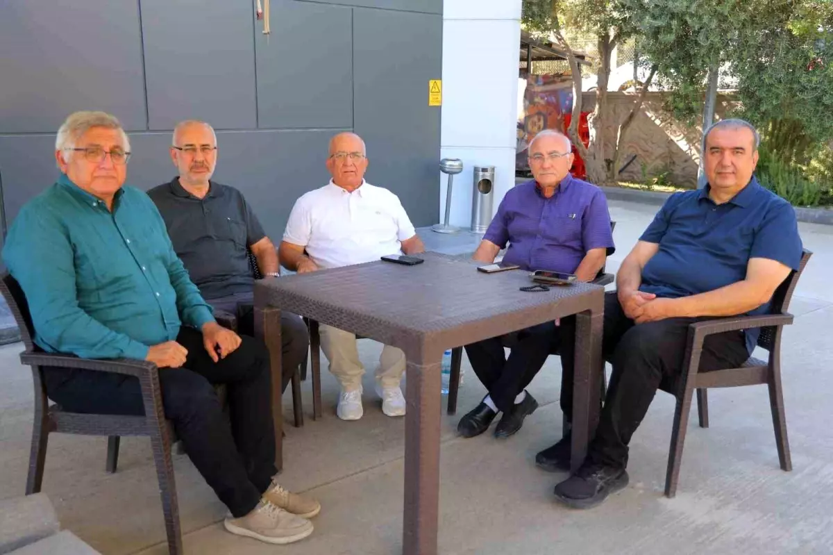 Ökkeş Şendiller Son Yolculuğuna Uğurlanıyor