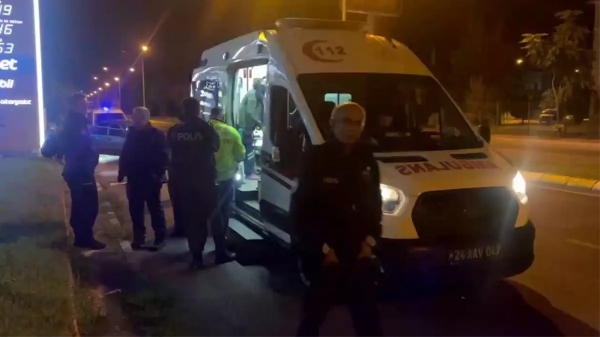 Erzincan'da Trafik Kazası: İki Sürücü Yaralandı
