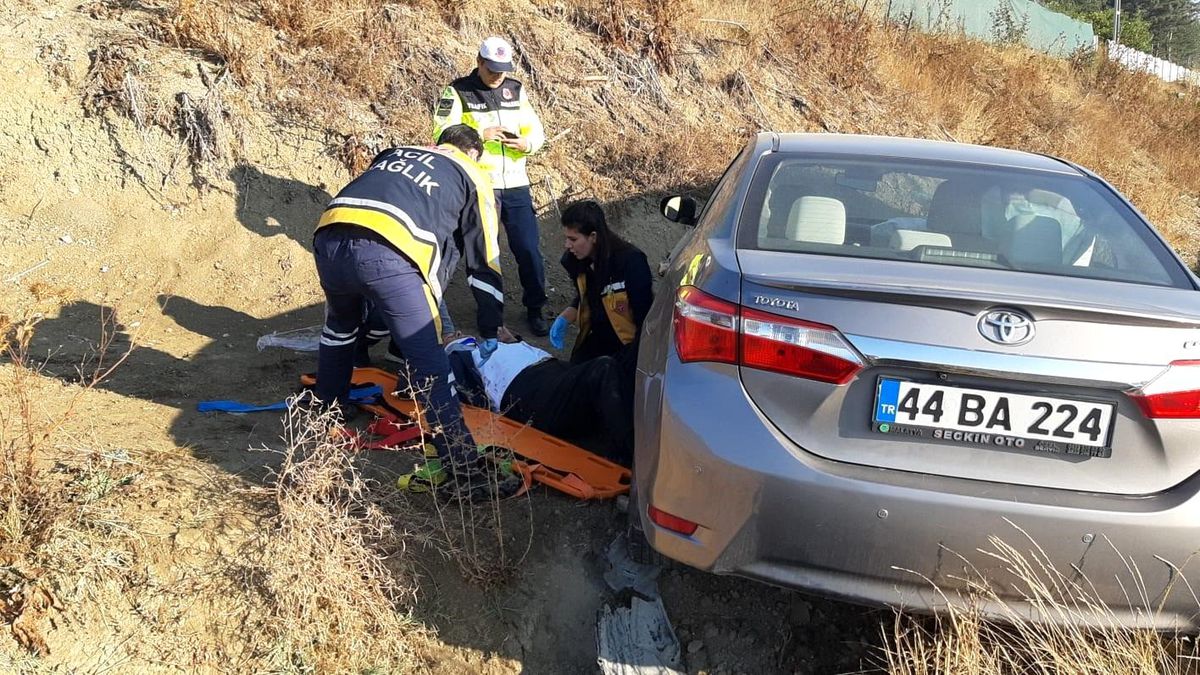 Bolu-Mudurnu Yolunda Kaza: Yaşlı Çift Yaralandı