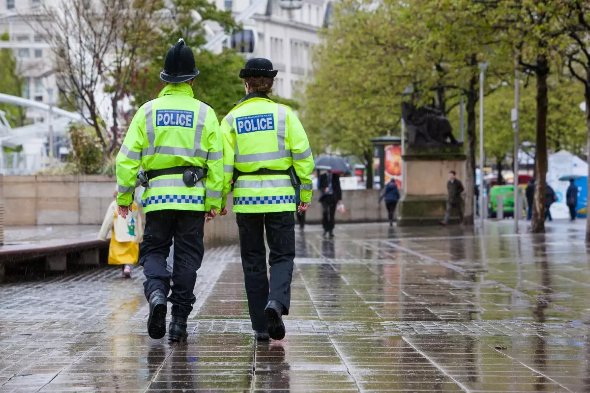 Manchester'da sinagogda bıçaklı saldırı: 1 ölü, 4 yaralı