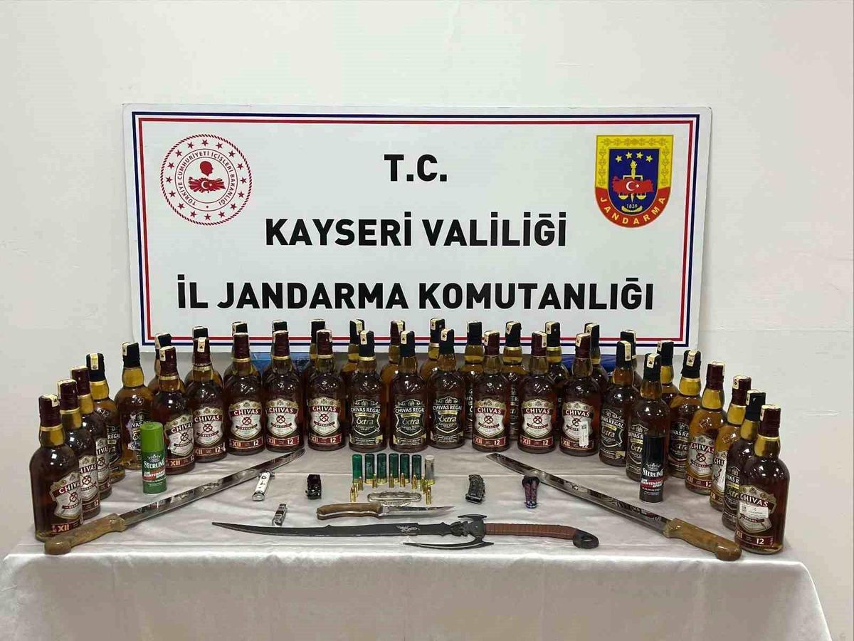 Kayseri'de Sahte Alkol Operasyonu: 50 Şişe Ele Geçirildi