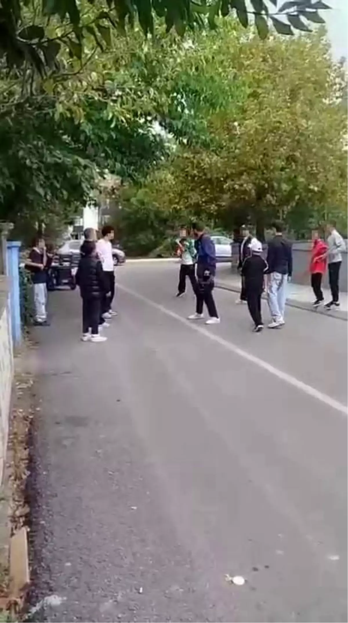 Sakarya'da Kız Meselesi Nedeniyle Darp Olayı: 18 Yaşındaki Genç Çenesi Kırıldı