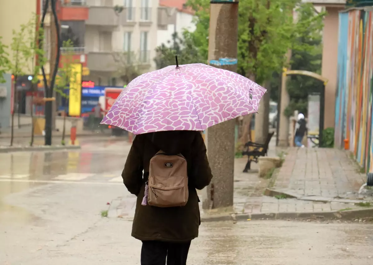 Marmara Bölgesi'ne Kuvvetli Yağış Uyarısı