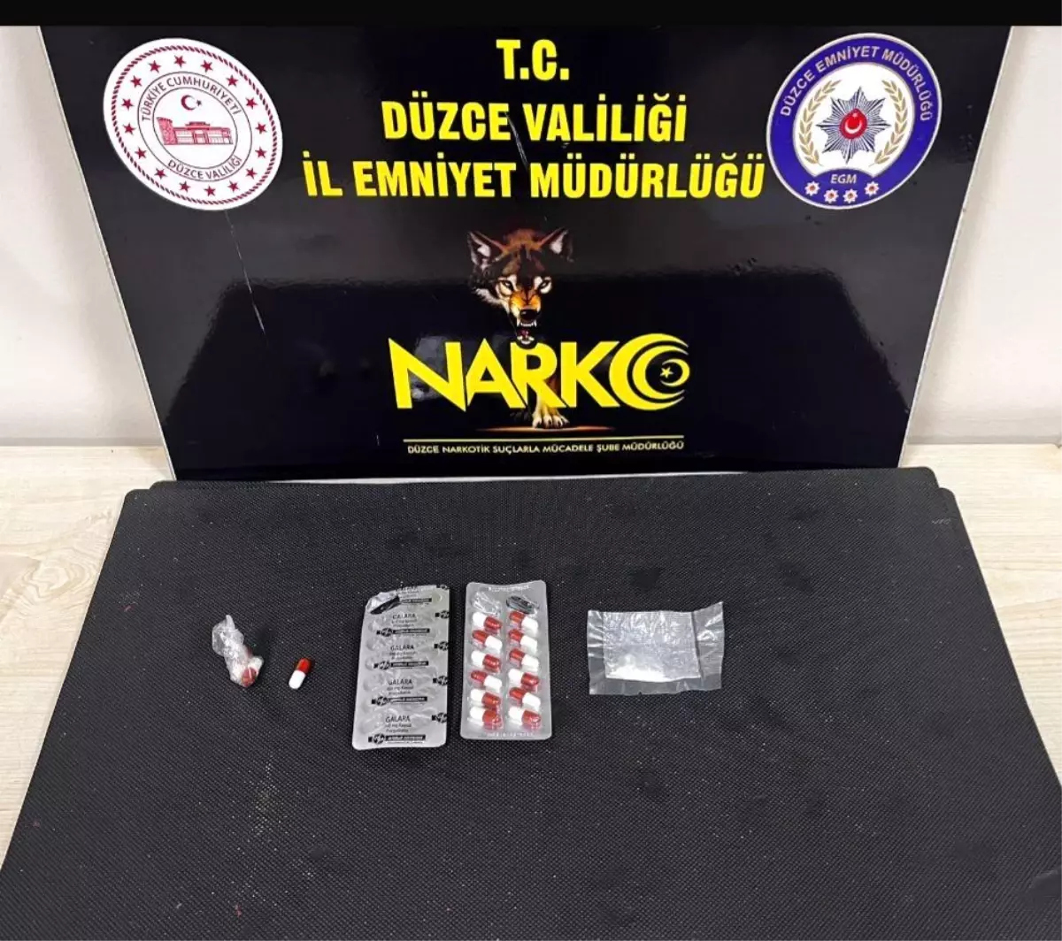 Düzce'de Uyuşturucu Ticareti Yapıldığı İddiasıyla 2 Kişi Tutuklandı