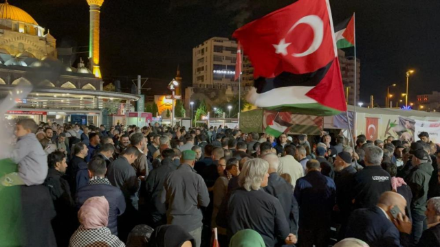 The Sumud Fleet attack has mobilized Turkey! The US Consulate was stoned