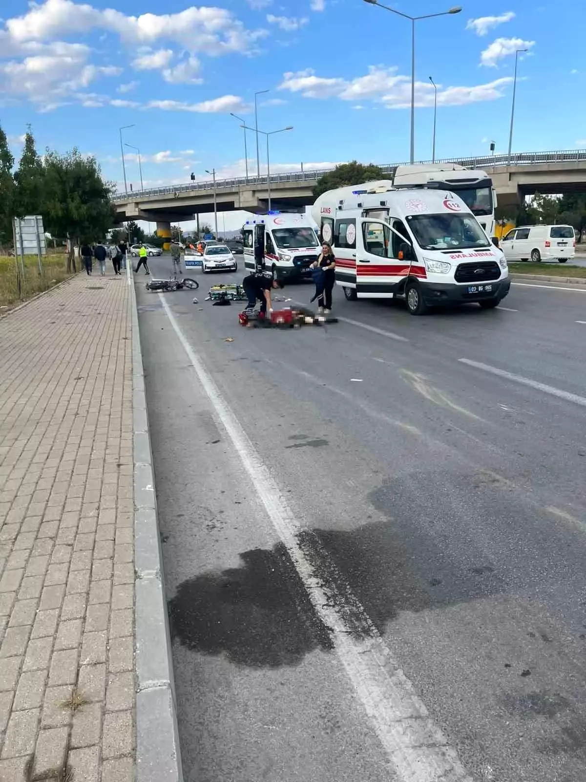 Afyonkarahisar'da Tırın Çarptığı Motosikletten İki Genç Hayatını Kaybetti