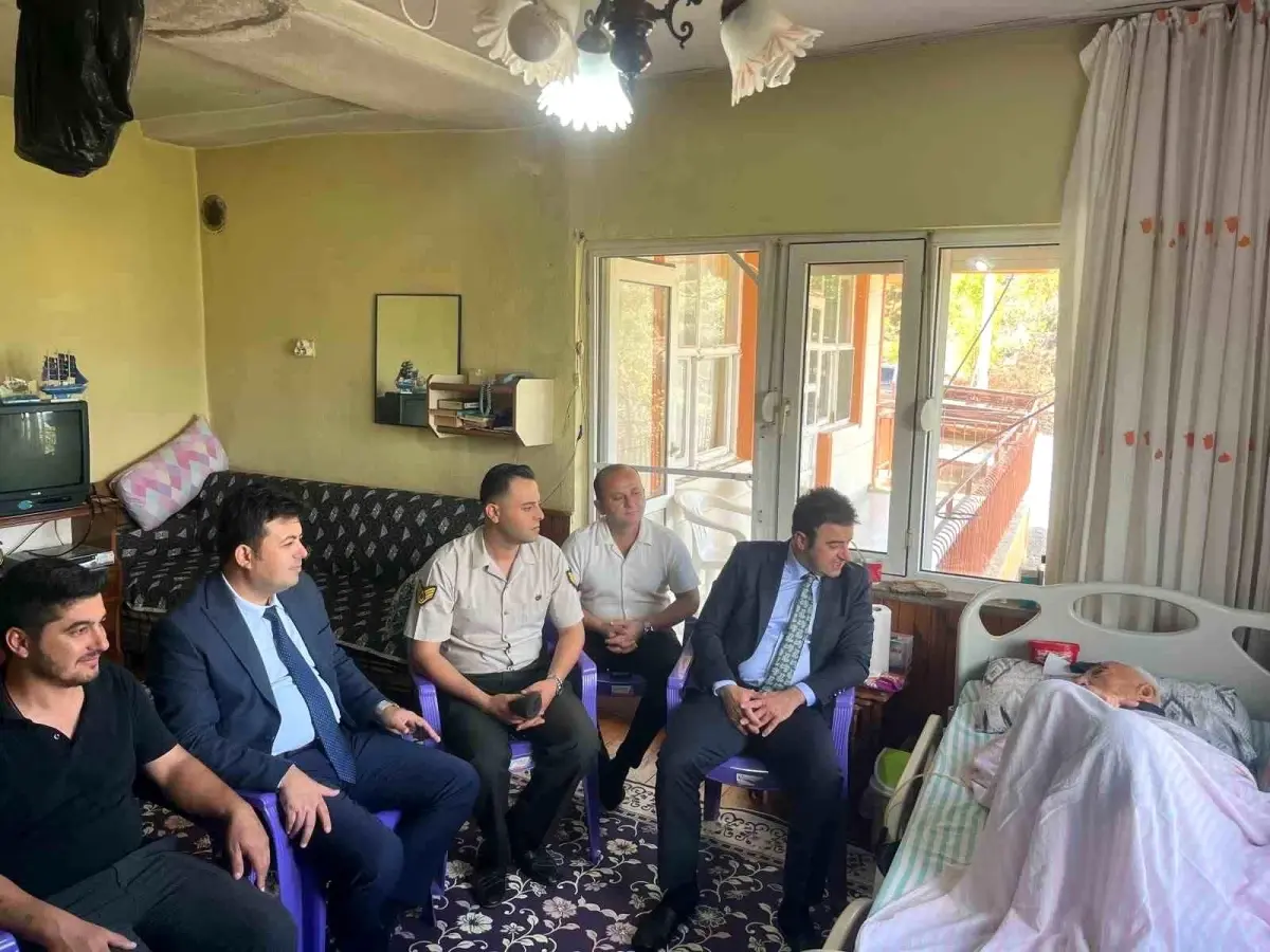 Gazipaşa Kaymakamı Dünya Yaşlılar Günü'nde Kore Gazisini Ziyaret Etti
